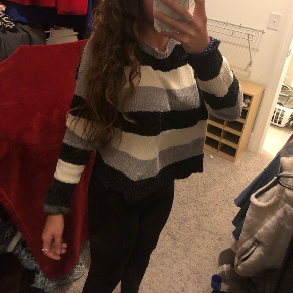 Stripped sweater - Picture 2 of 4